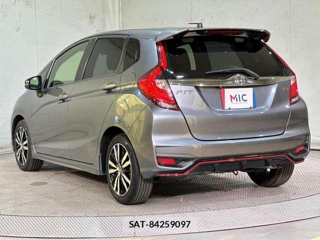 Honda FIT 2018-11 8354462-6