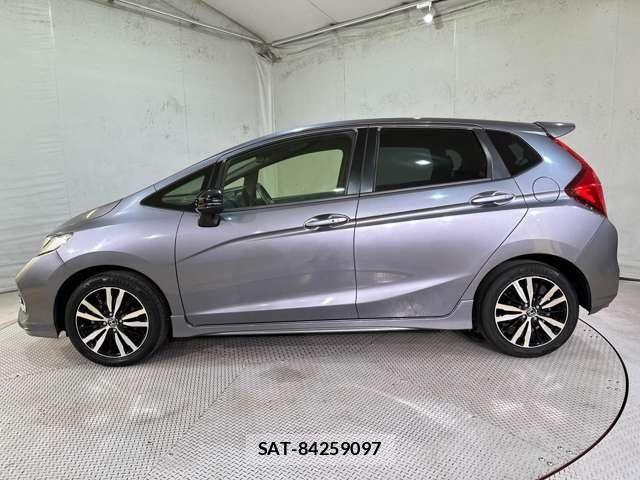 Honda FIT 2018-11 8354462-7