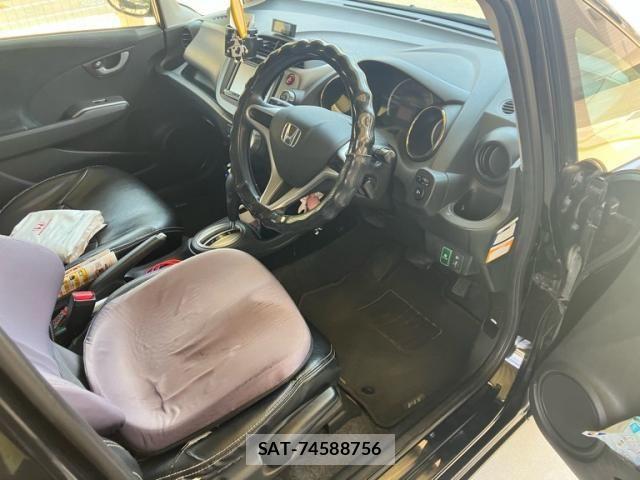 Honda FIT 2013-02 8354468-10