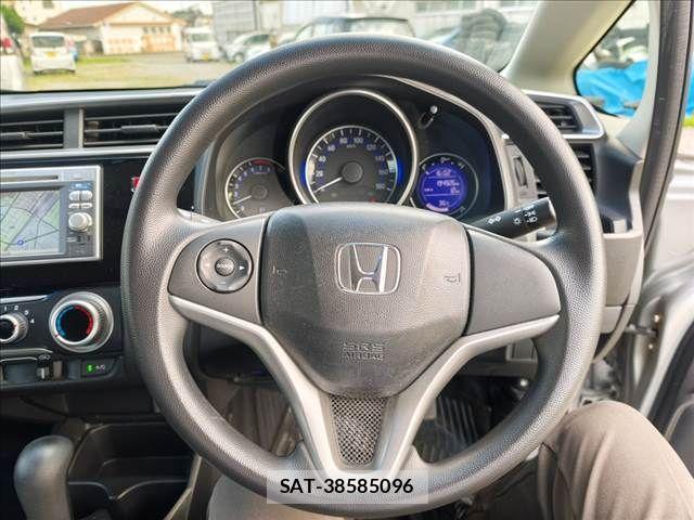 Honda FIT 2013-11 8354466-11