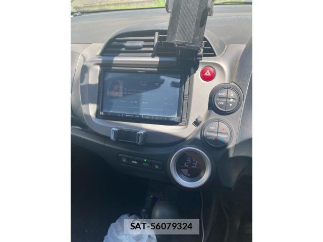 Honda FIT 2009-10 8354469-16