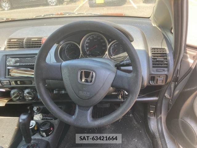 Honda FIT 2003-04 8354467-17