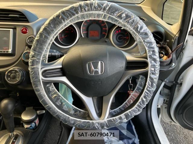 Honda FIT 2012-12 8354470-14