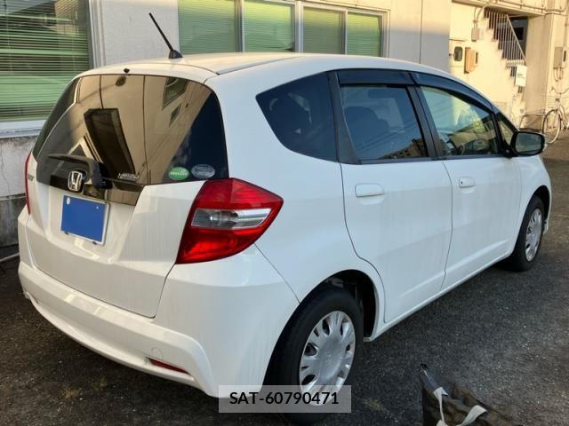 Honda FIT 2012-12 8354470-6