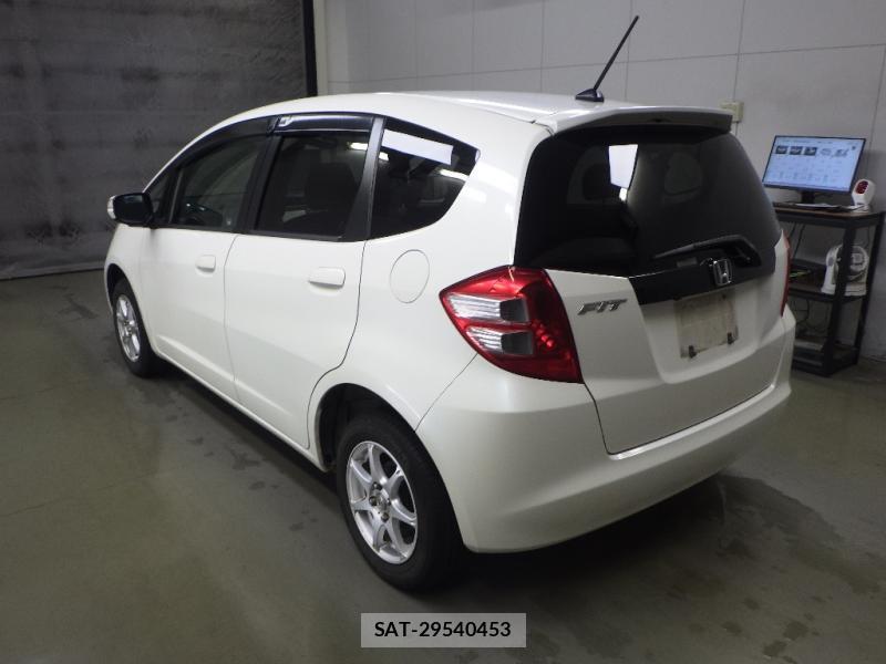 Honda FIT 2008-04 8363896-2