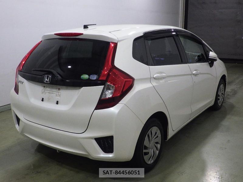 Honda FIT 2014-01 8363895-1