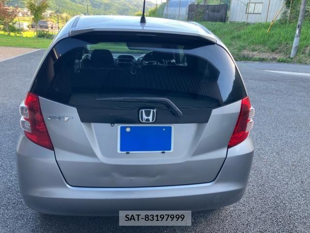 Honda FIT 2008-07 8365927-2