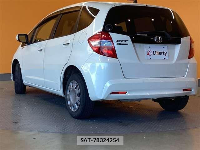 Honda FIT 2011-10 8365913-9