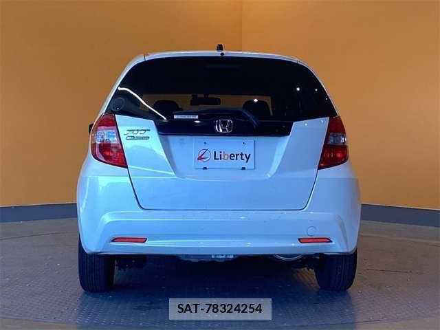 Honda FIT 2011-10 8365913-11