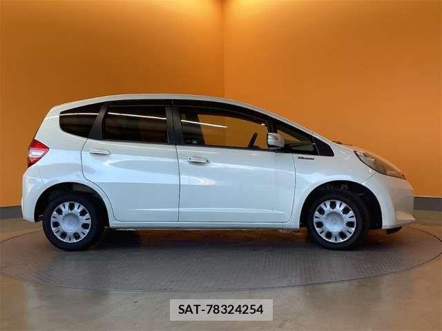Honda FIT 2011-10 8365913-6
