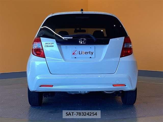 Honda FIT 2011-10 8365913-8