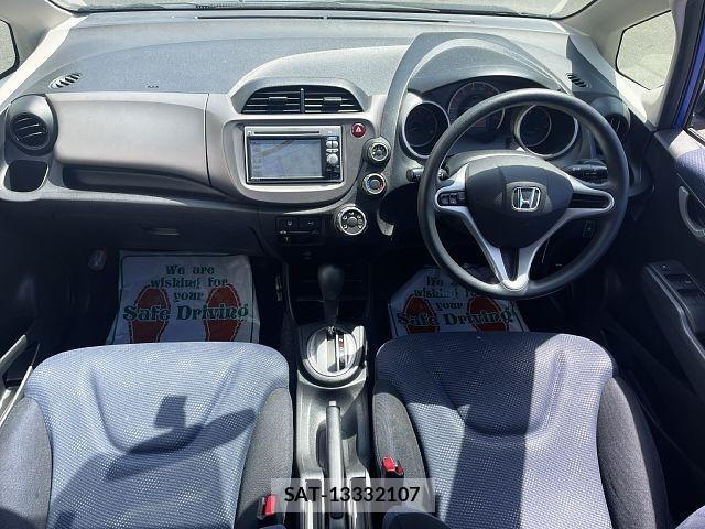 Honda FIT 2011-08 8365908-1