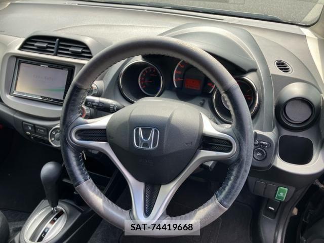 Honda FIT 2011-09 8365917-13