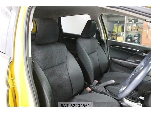 Honda FIT 2017-10 8365902-26