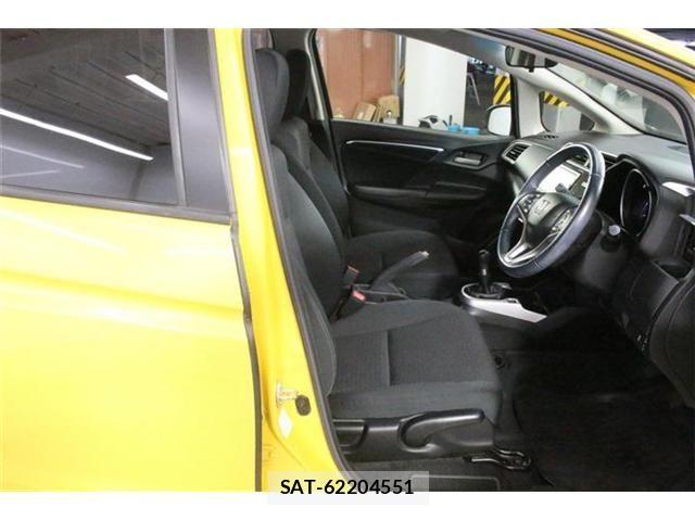 Honda FIT 2017-10 8365902-28