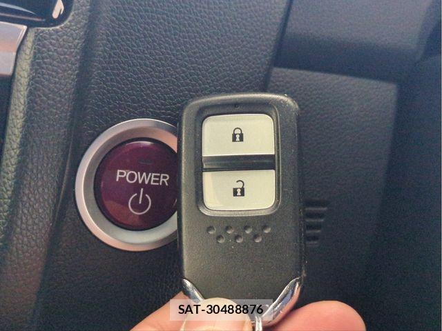 Honda FIT 2016-05 8365905-12