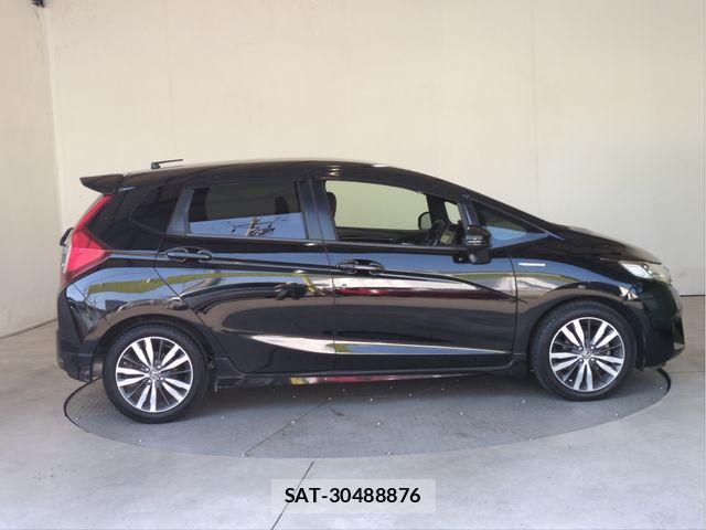 Honda FIT 2016-05 8365905-16