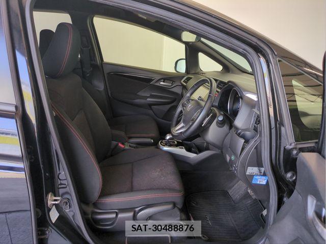 Honda FIT 2016-05 8365905-25