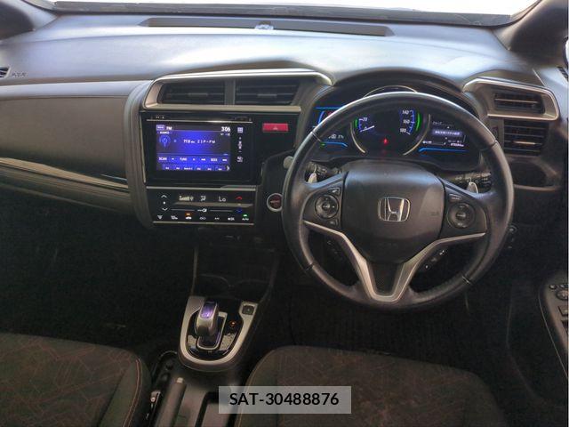 Honda FIT 2016-05 8365905-7