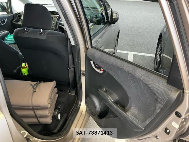 Honda FIT 2009-10 8365923-13