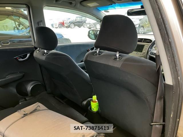 Honda FIT 2009-10 8365923-15