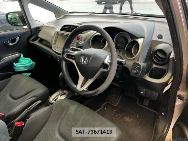 Honda FIT 2009-10 8365923-21