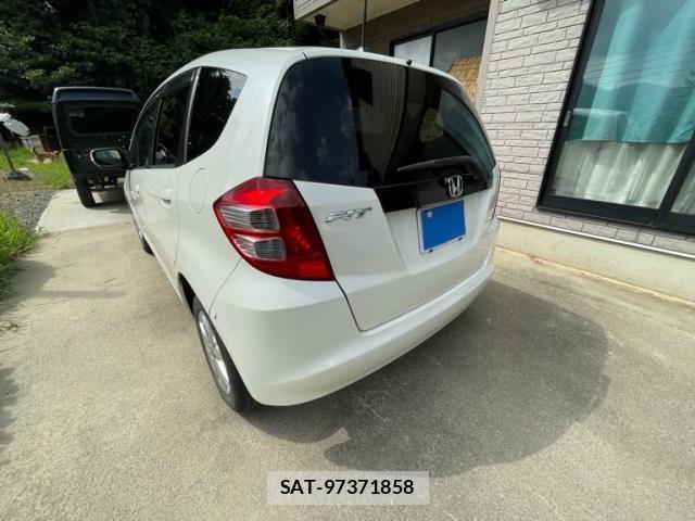 Honda FIT 2009-08 8365928-4