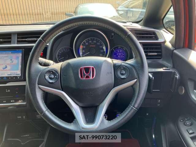 Honda FIT 2013-11 8365899-10