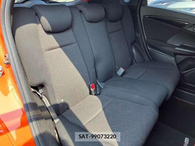 Honda FIT 2013-11 8365899-26