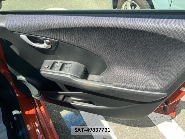 Honda FIT 2012-01 8365904-16