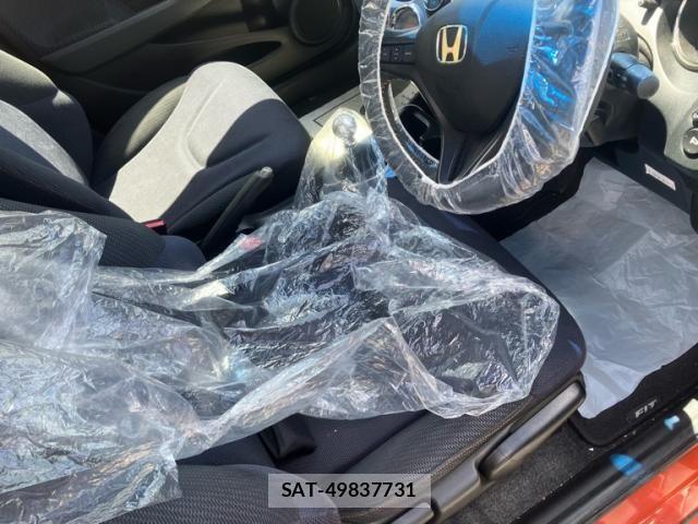 Honda FIT 2012-01 8365904-18