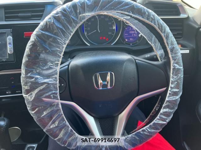 Honda FIT 2013-12 8365916-13