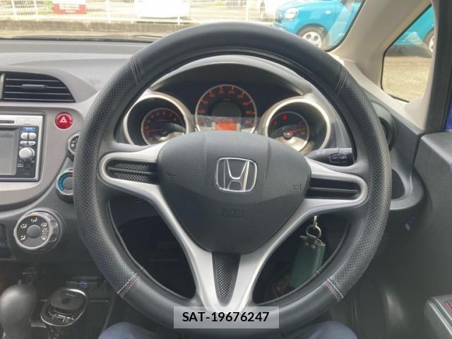 Honda FIT 2011-07 8365915-13