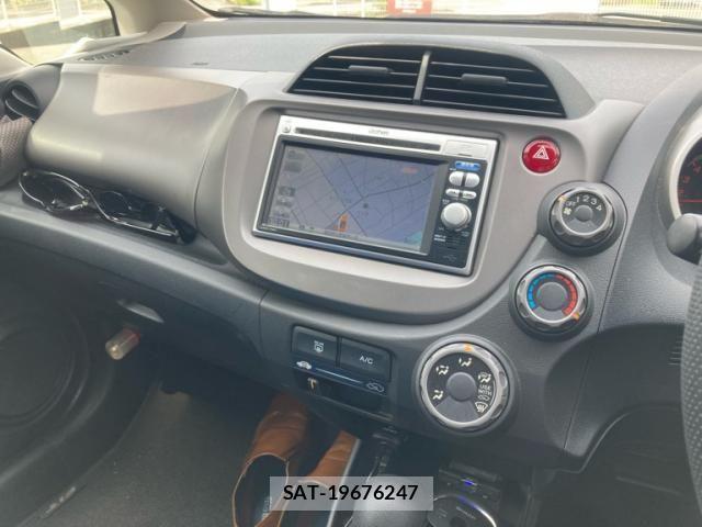 Honda FIT 2011-07 8365915-16