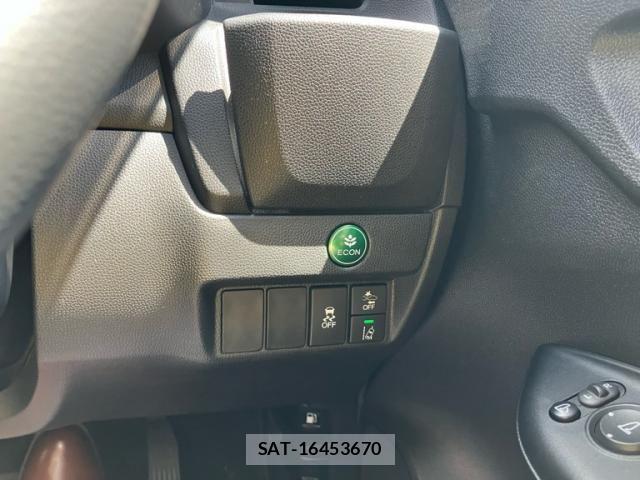 Honda FIT 2018-03 8371654-15