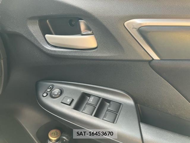 Honda FIT 2018-03 8371654-16