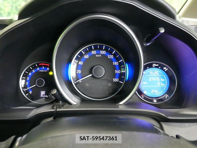Honda FIT 2014-03 8371655-13