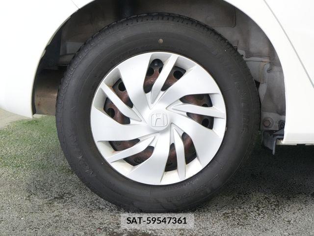 Honda FIT 2014-03 8371655-27