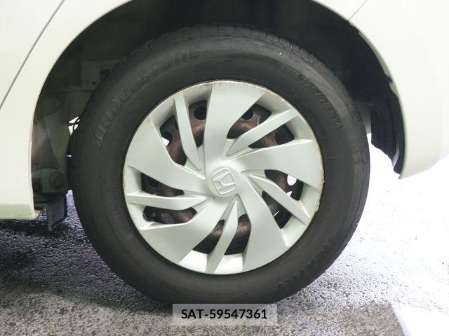 Honda FIT 2014-03 8371655-28