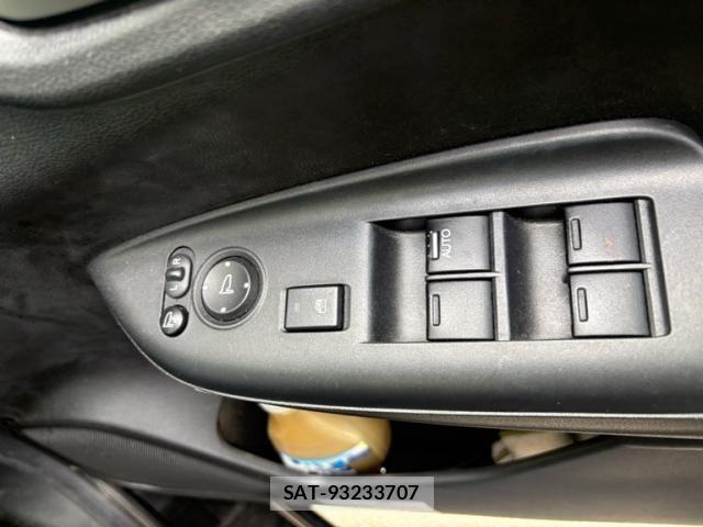 Honda FIT 2016-04 8412396-12