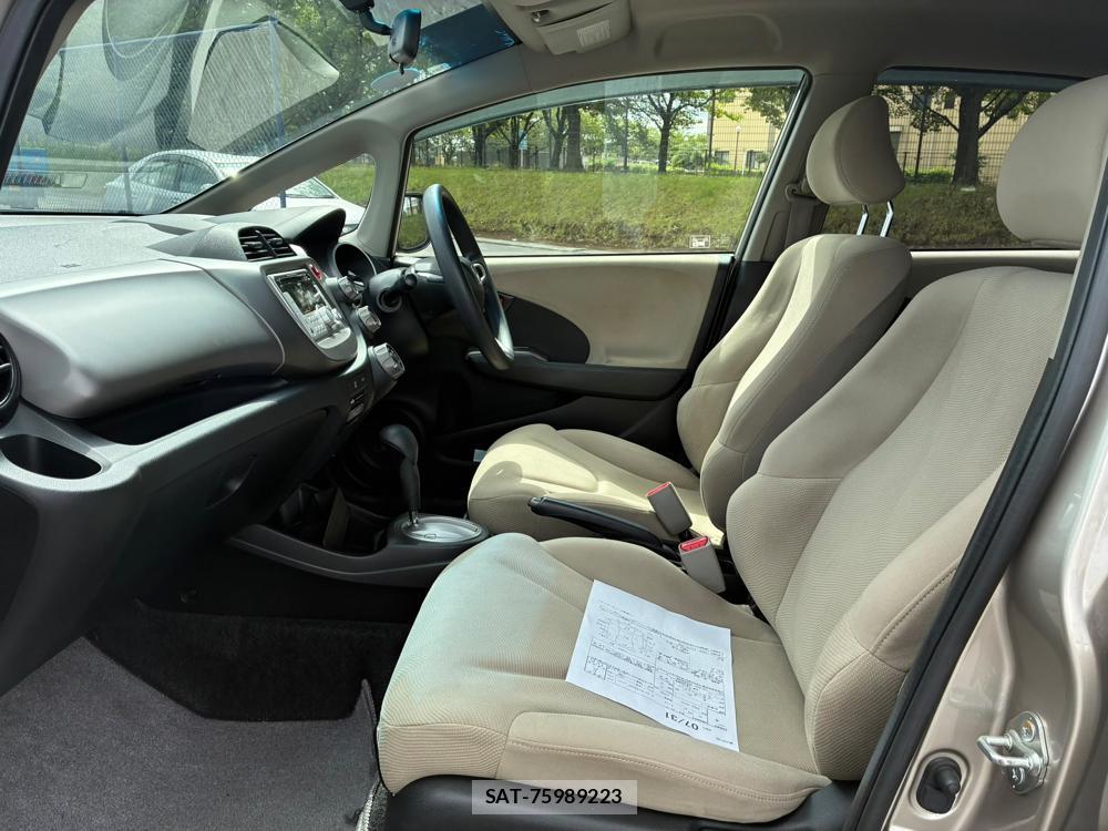 Honda FIT 2009-08 8190983-10