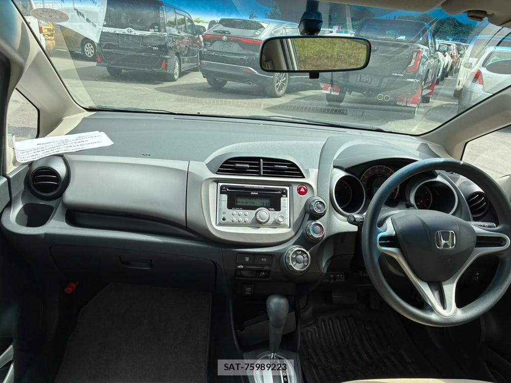 Honda FIT 2009-08 8190983-12