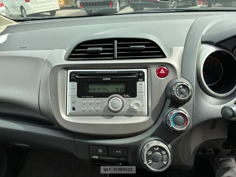 Honda FIT 2009-08 8190983-18