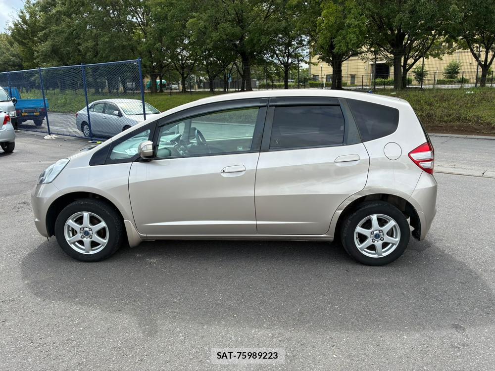 Honda FIT 2009-08 8190983-1