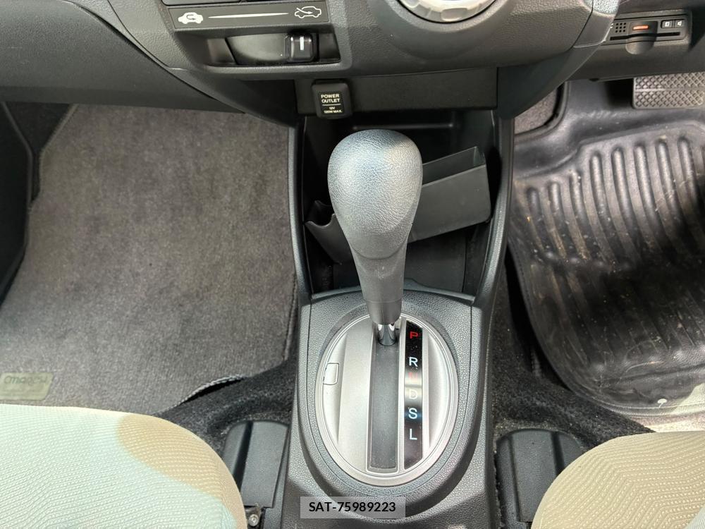 Honda FIT 2009-08 8190983-19