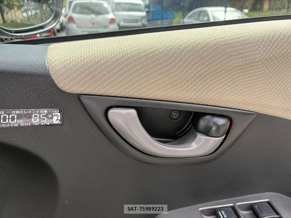 Honda FIT 2009-08 8190983-20