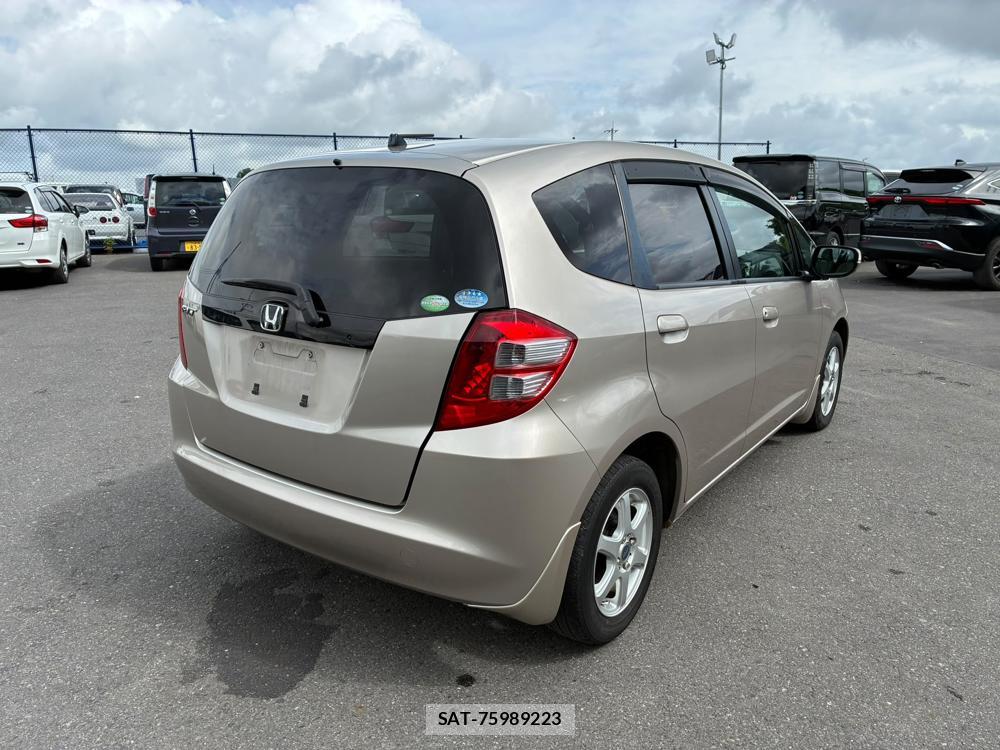Honda FIT 2009-08 8190983-4