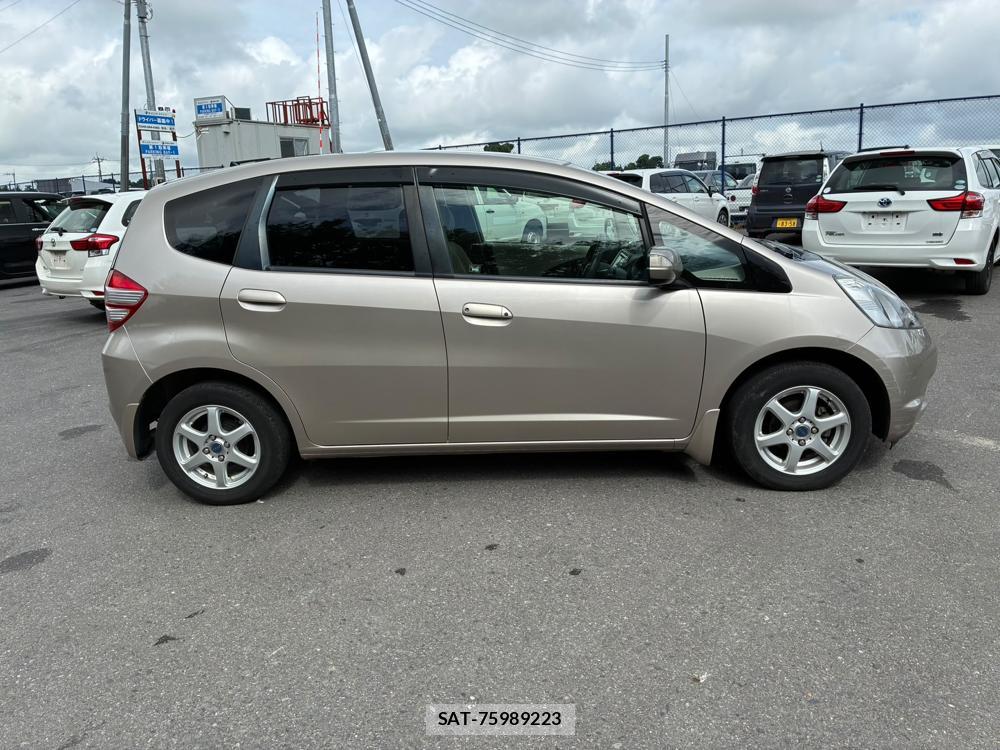 Honda FIT 2009-08 8190983-5