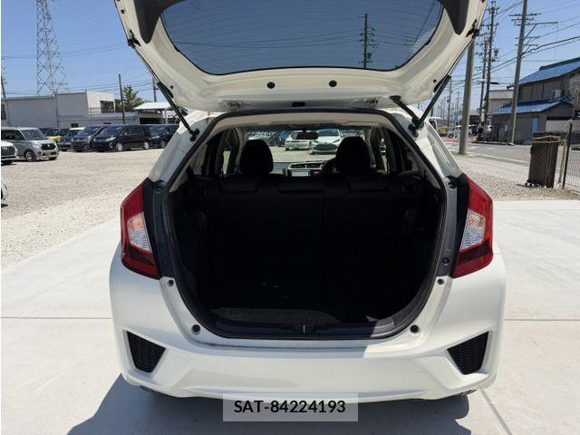 Honda FIT 2017-06 8412392-12