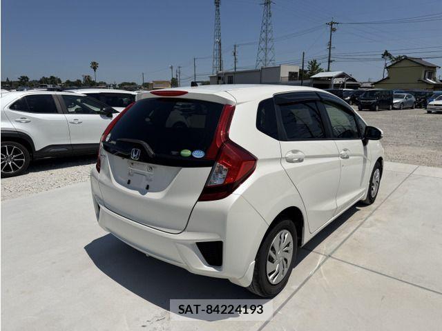 Honda FIT 2017-06 8412392-1